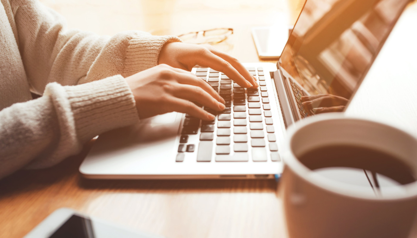 Formation de magnétiseur en ligne : conciliez apprentissage et emploi du temps chargé